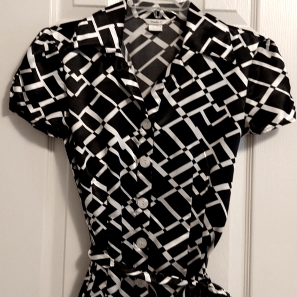 Studio Y black & white blouse